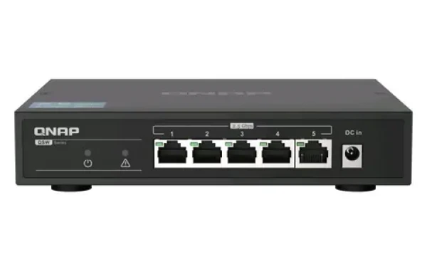 QNAP QSW-1105-5T / Switch / 5x RJ-45 2.5GbE / černá (QSW-1105-5T)