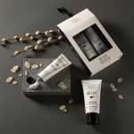 SCOTTISH FINE SOAPS Dárková sada péče o ruce Au Lait – 2 ks, černá barva, bílá barva, plast, papír