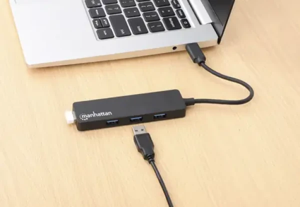 Manhattan hub USB-C na 4x USB-A černý / USB hub / USB 3.2 Gen 1 / 5 Gbit/s / Bus Power (164924)