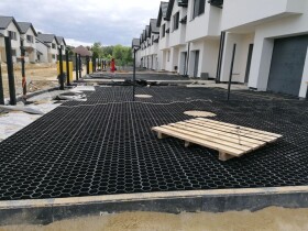 Rojaplast Zatravňovací dlaždice EKOGRID - 60x40x4 cm - černá