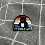 Pinarna.cz Černá naštvaná kočka - Need more coffee / Potřebuji více kávy