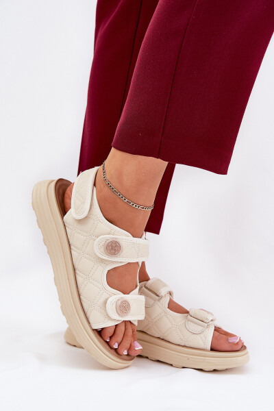 Dámské sandály s ozdobnými detaily na suchý zip béžové Zoliner 41