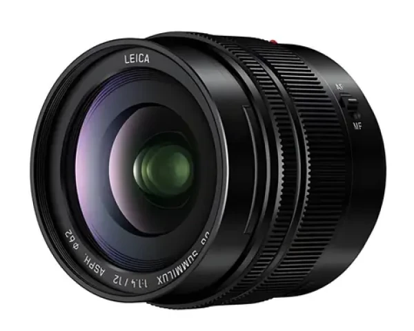 Panasonic Leica DG Summilux 12mm f/1.4 / Objektiv / Světelnost f/1.4 (H-X012E)