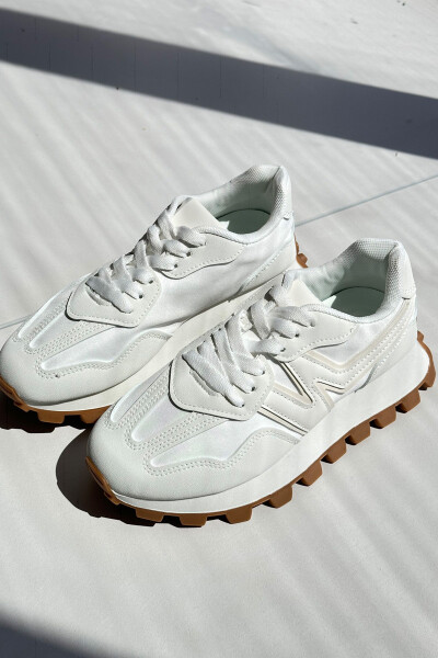 Dámské Bílé Sportovní Tenisky Kalelia 39