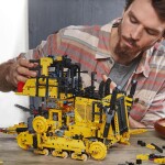 LEGO® Technic™ 42131 Buldozer Cat® D11 ovládaný aplikací