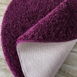 DumDekorace Kulatý huňatý koberec s vysokým vlasem v tmavě fialové barvě Šířka: 120 cm | Délka: 120 cm