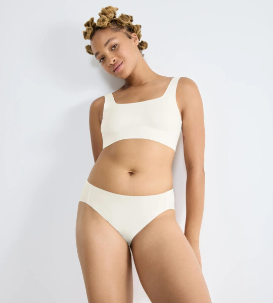SLOGGI ZERO FEEL - Neviditelné tanga s vysokým výstřihem Sloggi SILK WHITE M