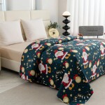 DumDekorace Zelený prošívaný vánoční přehoz s motivem Santa Clause Šířka: 170 cm | Délka: 210 cm