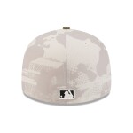 New Era Pánská kšiltovka San Francisco Giants MLB 2025 Authentic Armed Forces Pre-Curved 59FIFTY Fitted Velikost: 7 3/8