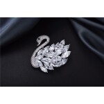 Exkluzivní brož Swarovski Elements Nicolet - labuť, Bílá/čirá