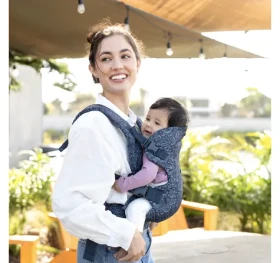 Infantino Flip 4v1 Convertible Navy / Nosítko / 4 způsoby nošení / od 3,6 do 14,5 kg (300143-01INF)