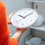 HAY Nástěnné hodiny White Ø 26,5 cm, bílá barva, plast