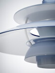 Louis Poulsen Závěsná lampa PH 5 Ø320 Opal Pale Blue, modrá barva, plast