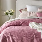 DumDekorace Růžový velurový přehoz na postel Feel 200 x 220 cm