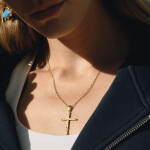 ELENYS Cross Pavé – pozlacený náhrdelník 18K žluté zlato Délka: 40,5+5 cm / max. 45,5 cm