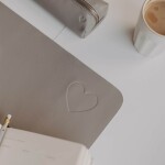 Eulenschnitt Podložka na pracovní stůl Heart Grey 80 x 40 cm, šedá barva, textil