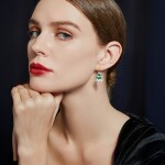 Visací vánoční náušnice ve tvaru stromečků se zirkonem, Zlatá