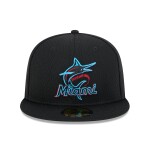 New Era Pánská kšiltovka Miami Marlins MLB 2025 Clubhouse 59FIFTY Fitted Velikost: 7 1/4