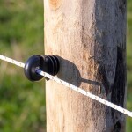 Sada kruhové izolátory pro elektrický ohradník 250 ks včetně šroubovacího nástavce