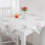 Středový ubrus s výšivkou RŮŽOVÉ KVÍTÍ 85 x 85 cm