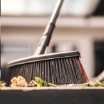Koště univerzální L Fiskars Solid™ 1025926