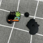 Pinarna.cz Černá kočička u akvárka