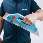 Hladítko nerez hladké, 130 x 480 mm, dřevěná rukojeť M