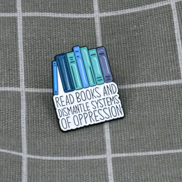 Pinarna.cz Read books and dismantle systems of oppression / Čtěte knihy a rozebírejte systémy útlaku