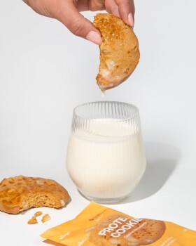 Vilgain Protein Cookie – karamel s makadamovým oříškem 80 g