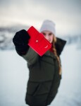Maeva middle red