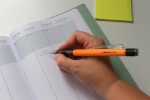 Tombow MONO Graph 0,7 mm třepací mechanismus bílá