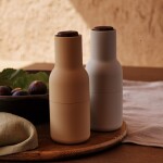 Audo Copenhagen Mlýnek na sůl a pepř Bottle Barley Walnut - set 2 ks, béžová barva, šedá barva, dřevo, plast, keramika