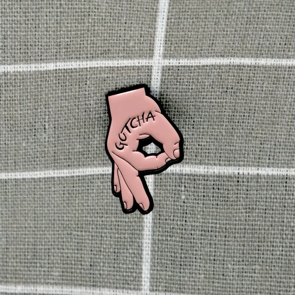 Pinarna.cz Ruka s gestem "ok" (hra) - Gotcha / Mám tě