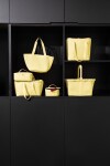 Nákupní taška přes rameno Reisenthel Shopper M Mesh lemon