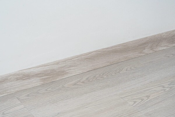 GEOMAT Soklová lišta PVC – Toronto nr. 142 EgibiFloors 2,5 m