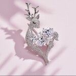 Vánoční brož Swarovski Elements Rudolf 6 - vánoční sob, Bílá/čirá