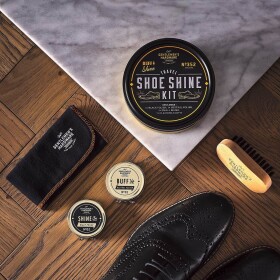 GENTLEMEN'S HARDWARE Sada na čištění obuvi Travel Shoe Shine Kit, černá barva, kov