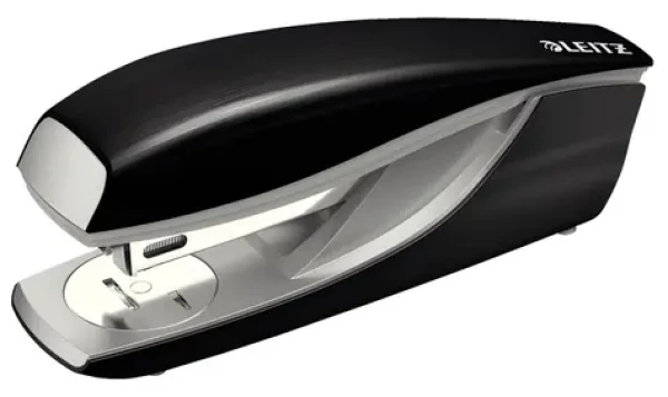 Leitz NeXXt STYLE 5562 saténově černá / Stolní sešívačka / 3 mm / až 30 listů / P3 24/6 a 26/6 (55620094)
