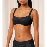 Dámská podprsenka Body Make-Up Illusion Lace Balconette - Triumph černá (0004) 085B