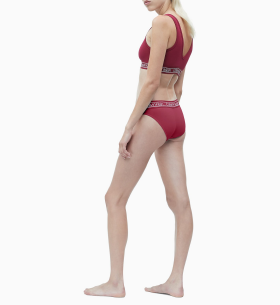 Podprsenka bez kostic model 8057249 červená Calvin Klein Velikost: Barvy: červená