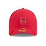 New Era Pánská kšiltovka Tampa Bay Buccaneers NFL 2025 On-Field Sideline 9FORTY M-Crown Snapback