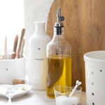 Bastion Collections Keramická lžička ESPRESSO bílá plochá 10cm LI-SPOON-105-WH - Bastion Collections Keramická lžička White 10 cm, bílá barva, keramika