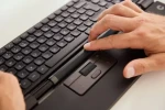 Contour RollerMouse Pro / Myš s ergonomickou podložkou / veganská kůže / 2800 DPI / 6 tlačítek / USB-C (CDRMPRO20110)