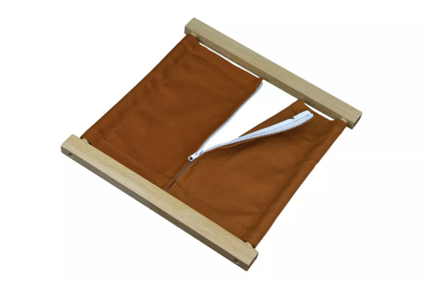 Moyo Montessori Moyo Montessori Zapínací rám - zip