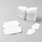 Papírová závěsná kartička na šperky - bílá - 12,2 x 4,5 cm - 10 ks