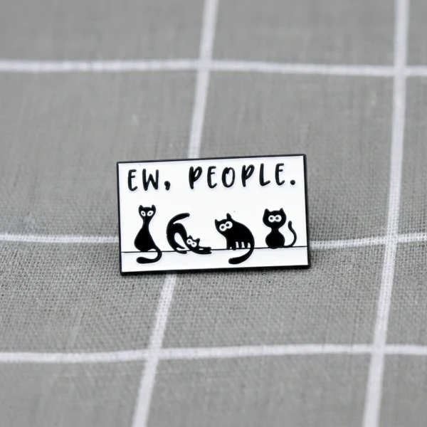 Pinarna.cz Čtyři kočičky - Ew, people. / Fuj, lidi.