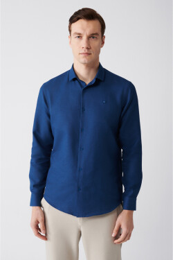 Avva Men's Blue Easy-to-Iron Classic Collar Embossed Cotton Slim Fit Slim Fit Shirt