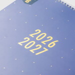 Busy B Nástěnný kalendář s perem Weekly Blue 2026/27, modrá barva