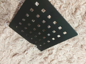 Erga Erga, kovová krytka na sprchovou vaničku 12,5x12,5cm, černá matná, ERG-V06-SMC-C01-BK