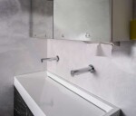 SANELA - Nerezové doplňky Zásobník skládaných ručníků za zrcadlo, nerez SLZN 84H